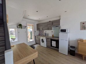 Private kitchen - House on the banks of the Seine (Duclair)