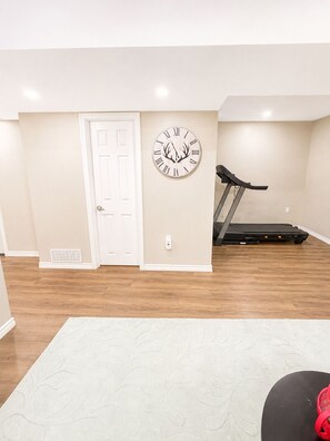 Fitness facility - Cozy Luxury Stay, Wi-Fi and fully equipped (Brantford)
