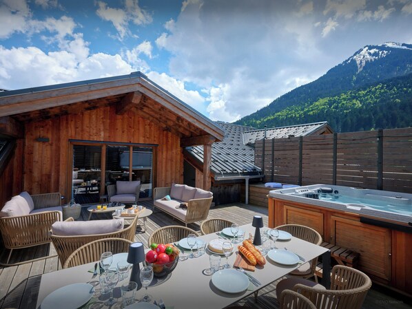 Outdoor dining - Penthouse Les Cornettes - Make the most of the mountains - OVO Network (La Chapelle-d'Abondance)