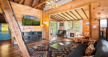 Cozy Mountain Retreat w/ Hot Tub, Fire Pit & Views