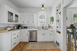 Fridge, microwave, oven, stovetop - Boise North End Bungalow (Boise)