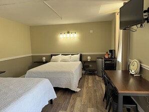 WiFi, bed sheets - Nestle Inn is a charming, historic hotel located in the heart of Hermann, MO (Hermann)