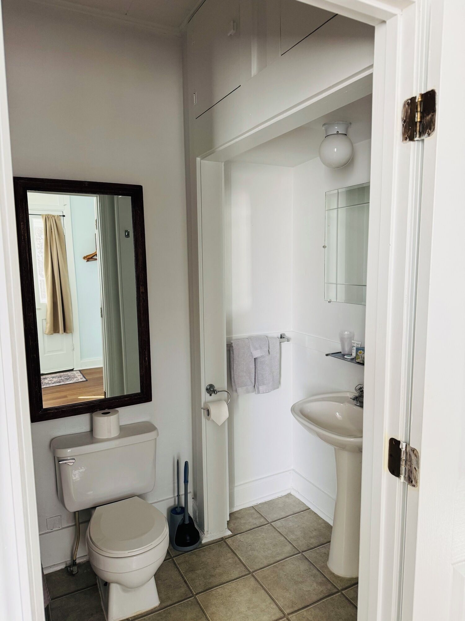 Nestle Inn Is A Charming, Historic Hotel Located In The Heart Of Hermann, Mo - Hermann, MO