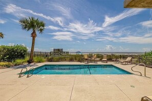 Pool - Beautiful, beachfront 2 bedroom condo in St Simons Island with ocean-front pool! (St. Simons Island)