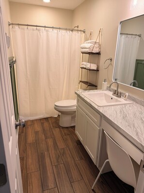 Bathroom - Peaceful 2-beds/2- baths apartment in charming Augusta (Augusta)