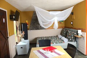 1 habitación, internet y ropa de cama 