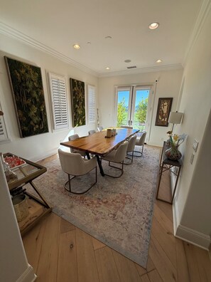 Dining - A gorgeous private 3800 square foot oasis on 1/3 acre. 30 day minimum required. (Palm Springs)