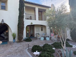 Exterior - A gorgeous private 3800 square foot oasis on 1/3 acre. 30 day minimum required. (Palm Springs)