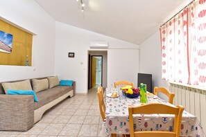 Interior - Apartment 2432/207882 (Istria - Fažana), 300m from the beach (Fažana)