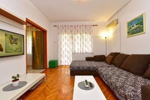 TV - Apartment 2432/207884 (Istria - Fažana), 300m from the beach (Fažana)