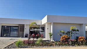 Exterior - Luxury Tropical Family Haven in Reserva Conchal (Brasilito)