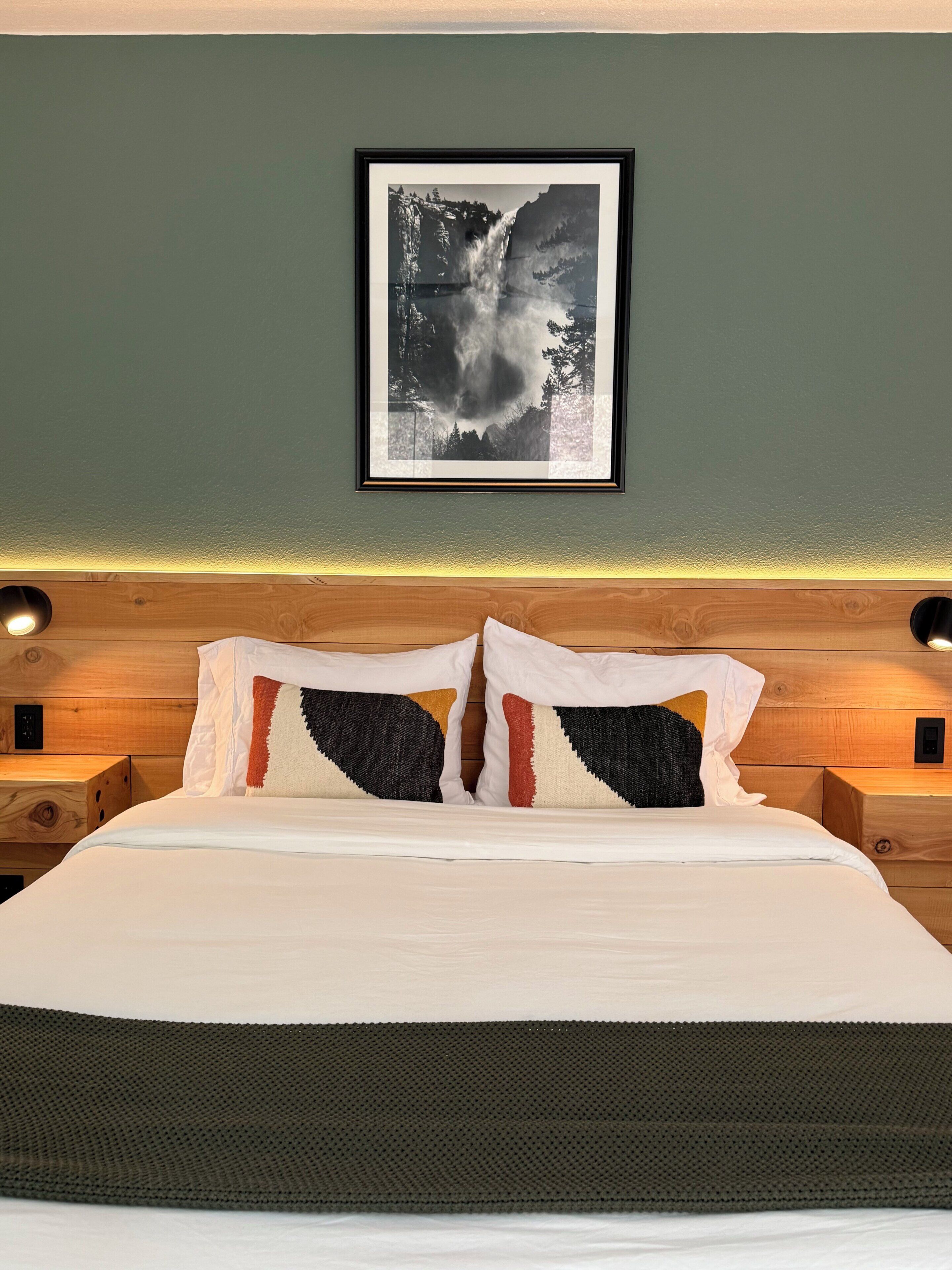Room (#7) | Desk, laptop workspace, free WiFi, bed sheets
