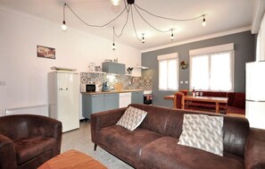 TV - Cozy home in Perpignan with swimming pool (Perpignan)