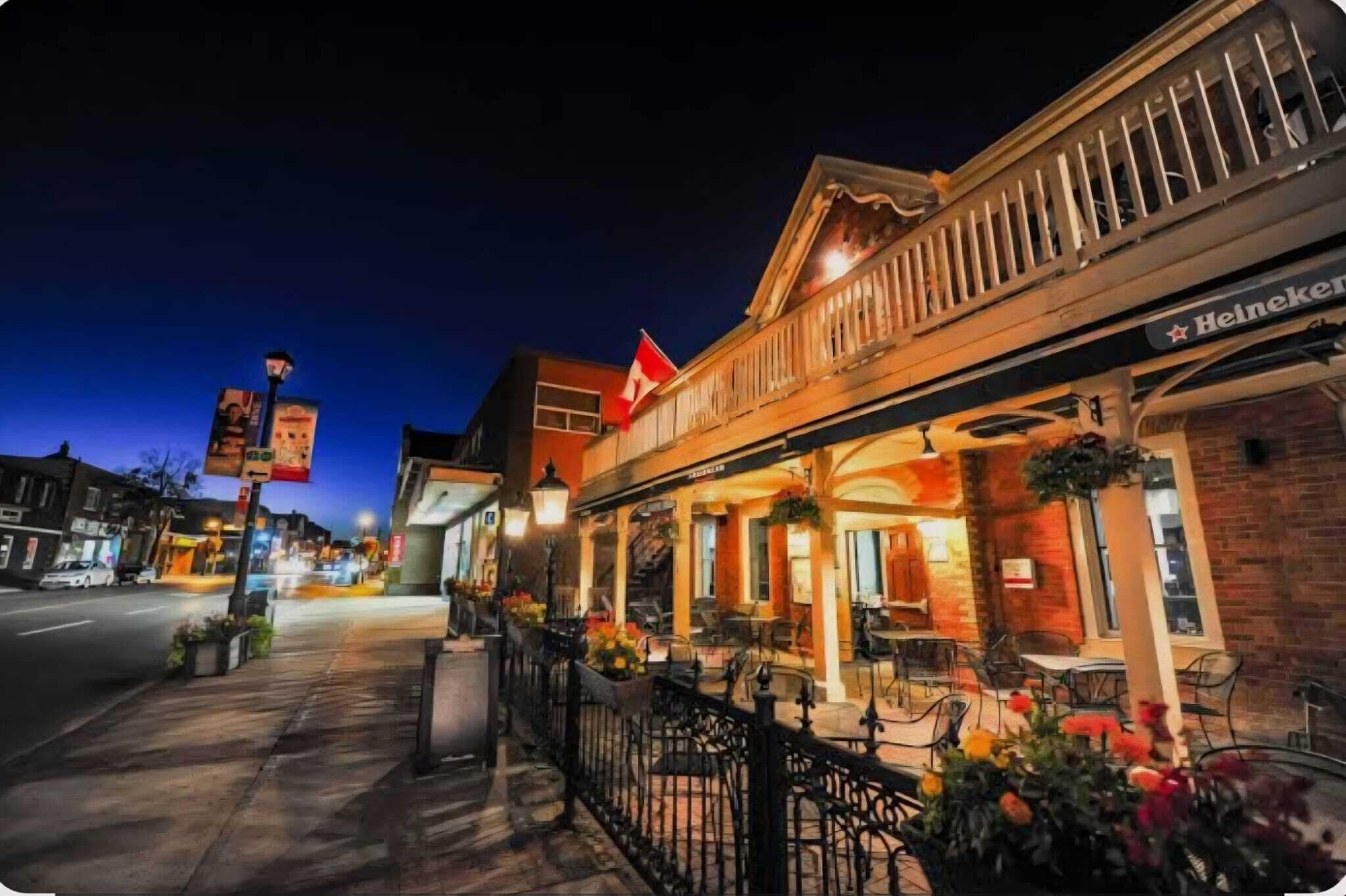 Exterior. Charming Streetsville 2BR Suite-Parking & Laundry