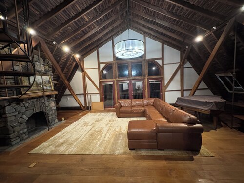 Bantam Lake Loft Retreat! 