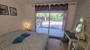 Room - Vrbo Property (Roquevaire)