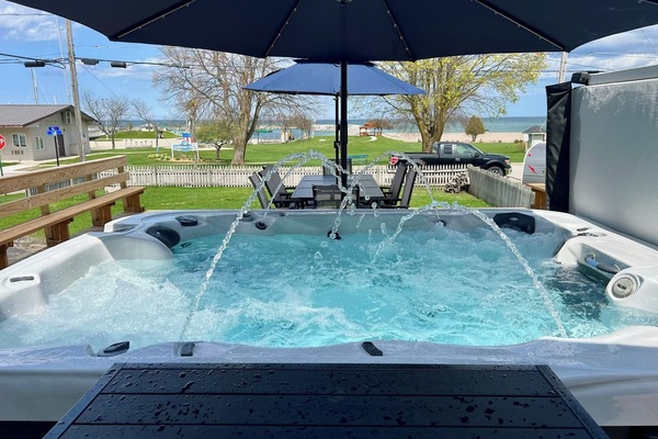 Outdoor spa tub