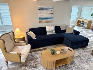 Living area - Grand Lakefront Escape at Lake of the Ozarks (Osage Beach)