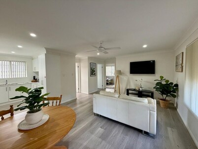 Modern Apartment Near Tamworth CBD