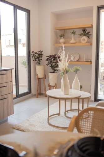 Mr. W : Spectacular apartment in Villadhara tower