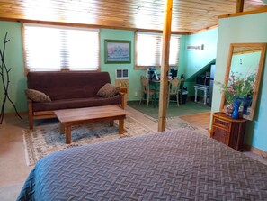 Room - Stone Cottage - Upper Suite (Parker)