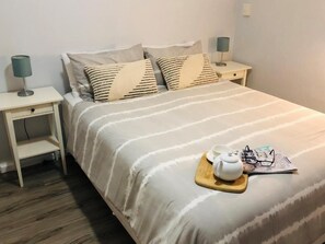 Iron/ironing board, free WiFi, wheelchair access - Apiwa Middleton Beach Front Apartments Albany  (Middleton Beach)