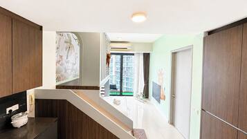 Family Apartment, Balcony, Park View | Ruang tamu