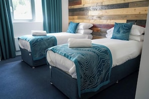 Room - The Base Camp Hotel (Fort William)