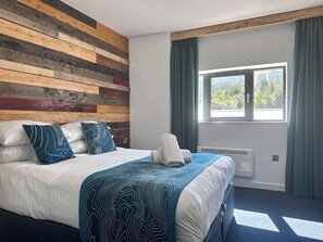 Room - The Base Camp Hotel (Fort William)