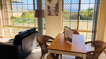 Apartment 2, Preston Beach, 3 Bedrooms Partial Sea View | Interior