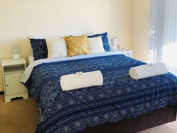 Apiwa Preston Beach Front Apartments - Preston Beach