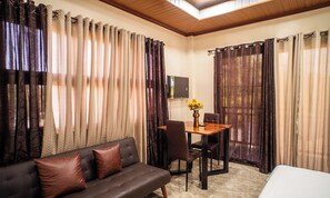 Chambre Deluxe double, balcon | Intérieur