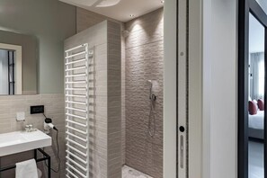Bathroom - Hortenberg Homes (Bolzano)