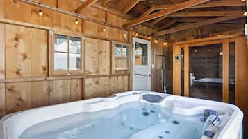Indoor spa tub