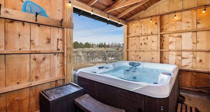 Rock Creek Canyon | 1BR, Hot Tub, Sauna, Fire Pit