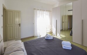 3 bedrooms, free WiFi - Pet friendly home in Roccelletta di Borgia (Roccelletta di Borgia)