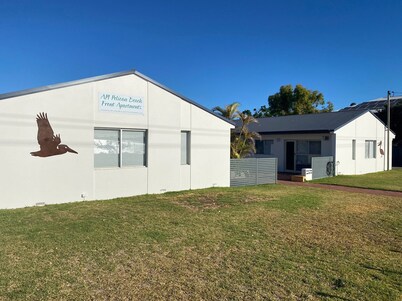 Apiwa Pelican Beach Front Apartments Kalbarri  