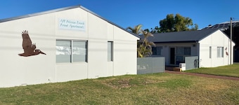 Apiwa Pelican Beach Front Apartments Kalbarri