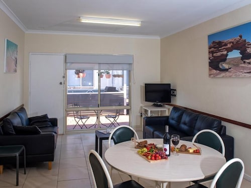 Apiwa Pelican Beach Front Apartments Kalbarri  