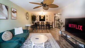 Apartment, 6 Bedrooms | Ruang tamu