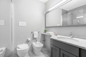 Bathroom - Residence Fraschini (Milan)