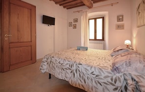 1 bedroom, travel cot, free WiFi - Gorgeous apartment in Monterotondo Marittimo (Monterotondo Marittimo)