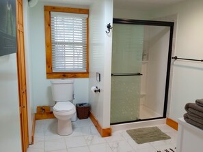 Bathroom - Stone Cottage- Double Suite with Hot Tub (Parker)