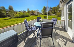 Outdoor dining - Cozy home in Tjøme with house a panoramic view (Tjøme)