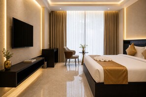 Quarto casal luxo, vista para o pátio | Cofres nos quartos, Wi-Fi de cortesia, acesso para cadeiras de rodas