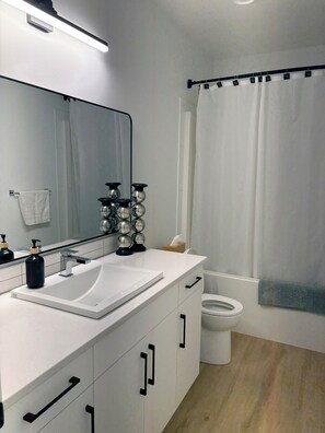 Bathroom - Upscale 1BR Suite in New Build | Nature Escape (Kelowna)