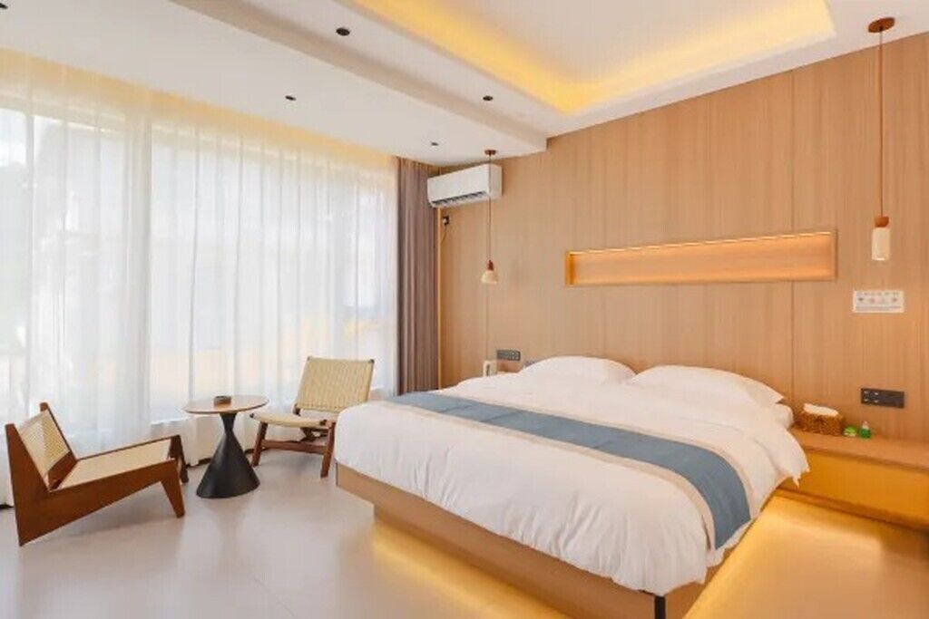 Standard Double Room, Hill View | Desk, laptop workspace, blackout drapes, soundproofing