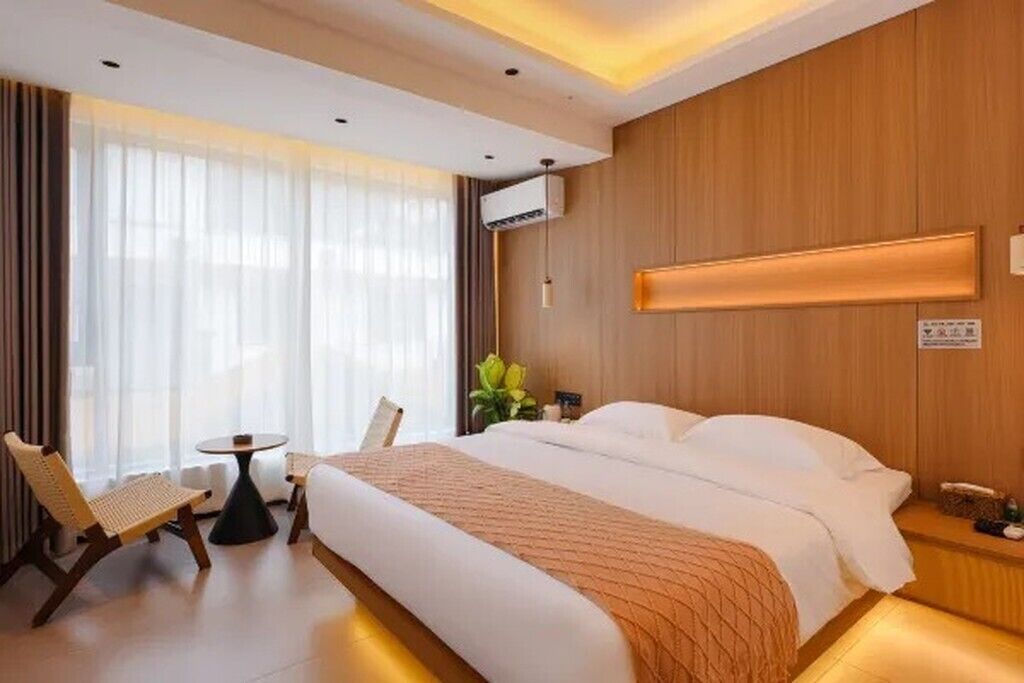 Comfort Double Room, Hill View | Desk, laptop workspace, blackout curtains, soundproofing