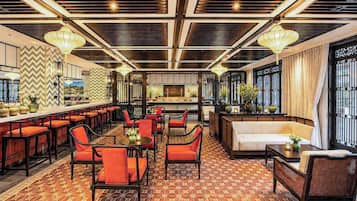 Lobby lounge