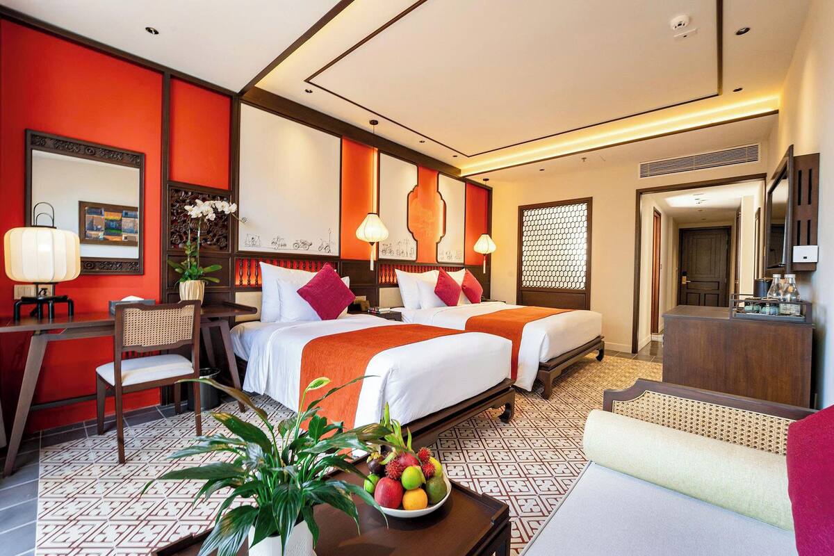Family Heritage | Minibar, in-room safe, desk, free WiFi